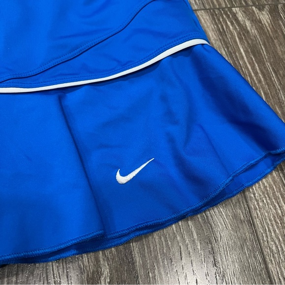 ☀️ 3/$30 Nike Dri-Fit bright blue with white stripe tennis skort - Picture 3 of 7